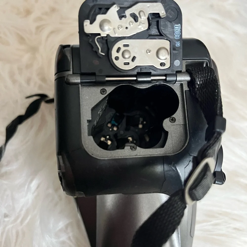 Olympus D-600 L with case